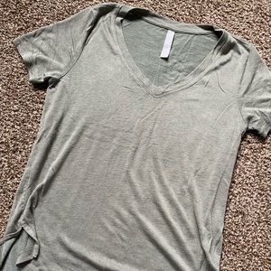 Athleta Breezy Scoop V Tee - Laurel Olive - XS